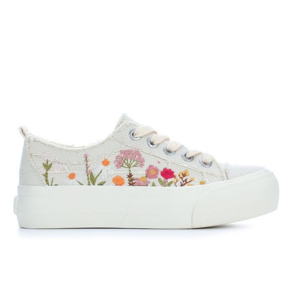 Blowfish Malibu Sadie-Sun Cream Floral Embroidered Platform Sneaker Vegan Sz 7 - Picture 4 of 10